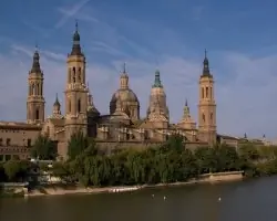 Find great car hire deals in Zaragoza airport!