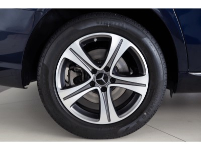 black mercedes wheel arch